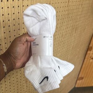 Nike Everyday White Athletic ankle Socks